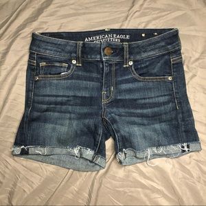 AE Super Stretch Denim Shorts Size 4